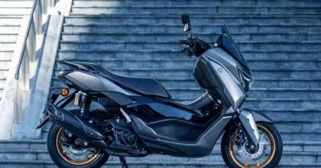 Nmax 155 downshift button