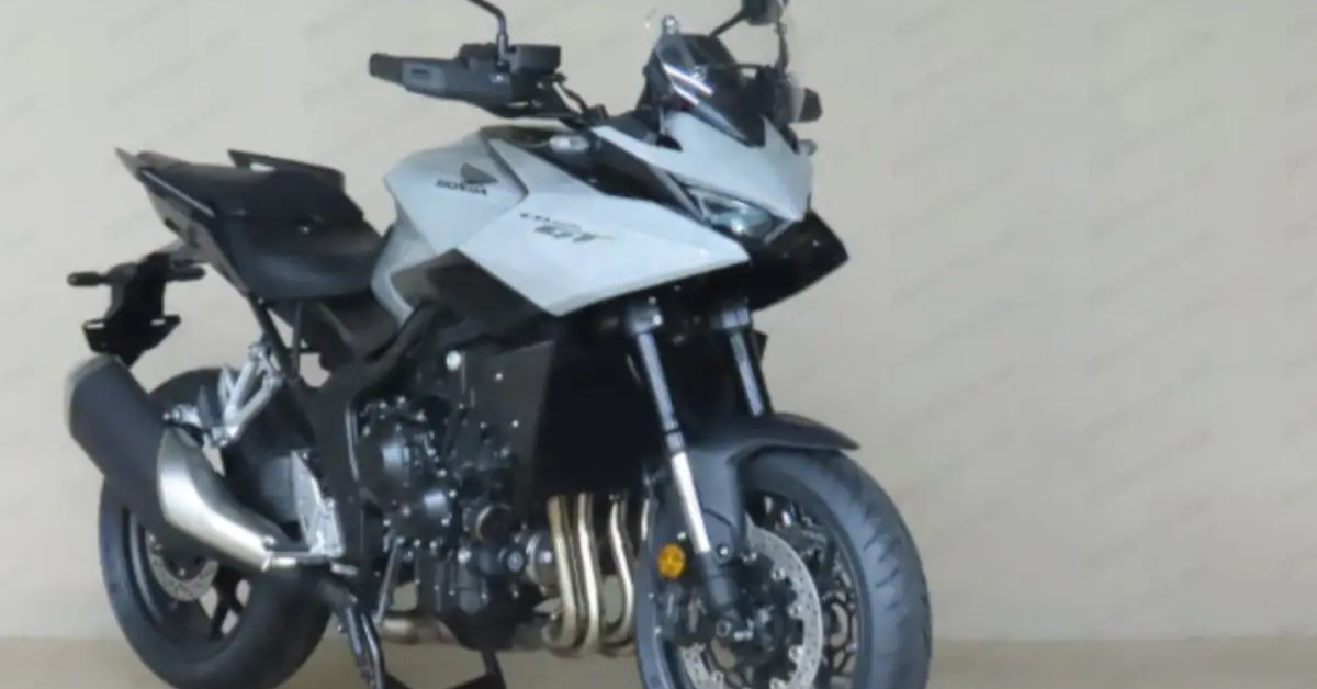 BMW S 1000 XR competitor